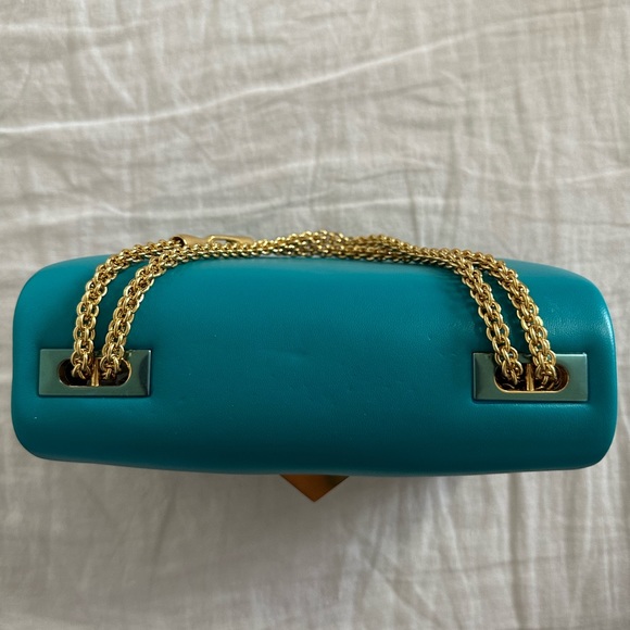 Authentic NWT valentino ONE STUD NAPPA BAG WITH CHAIN - Picture 13 of 17